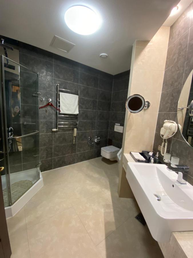 Hotel Feride Vinnycja Exteriér fotografie
