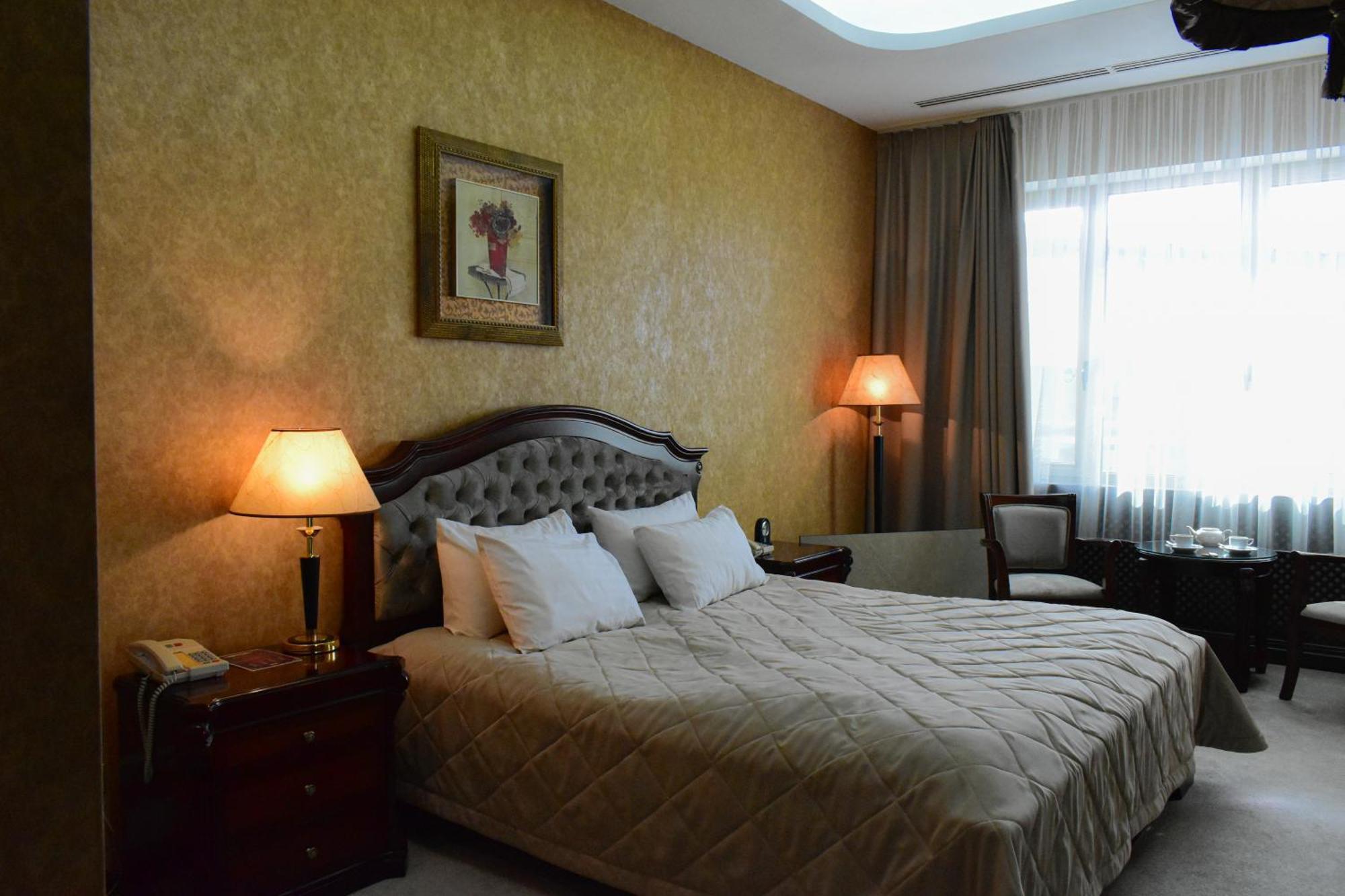 Hotel Feride Vinnycja Exteriér fotografie